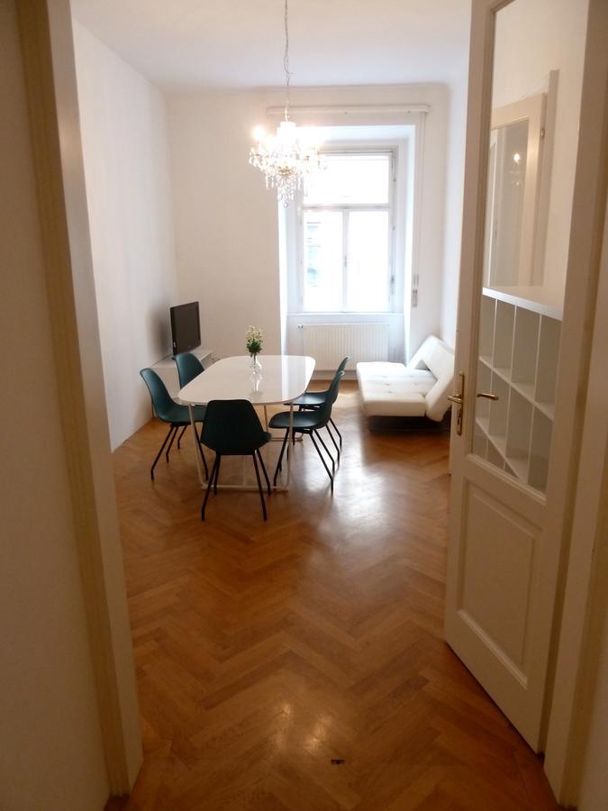 Sobieski Apartments St. Stephen'S Cathedral Виена Екстериор снимка