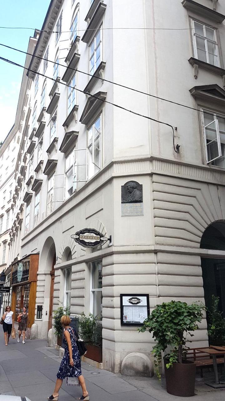 Sobieski Apartments St. Stephen'S Cathedral Виена Екстериор снимка